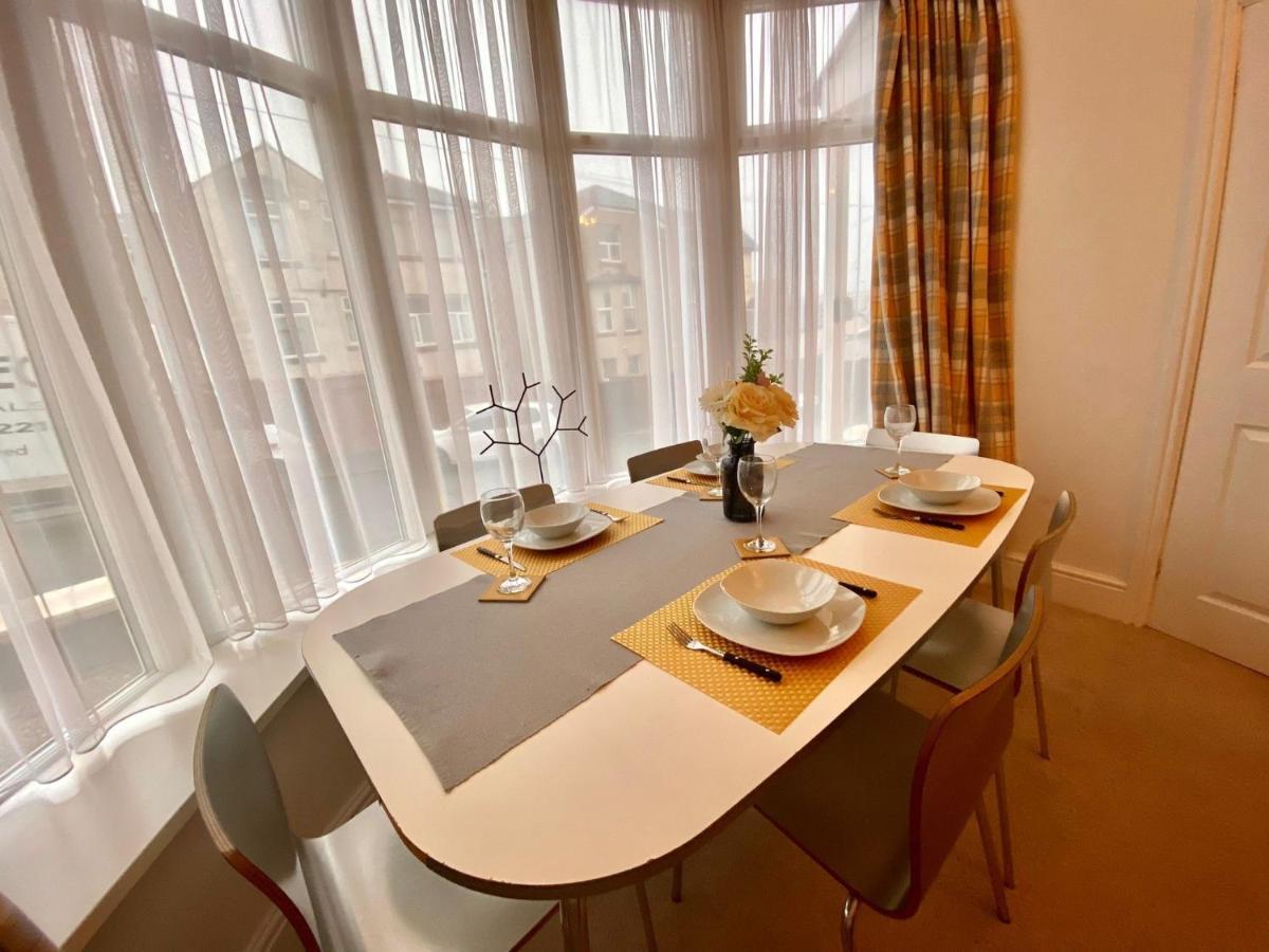 Blackpool Abode - The Buttercup Suite 외부 사진