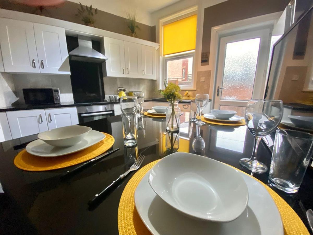 Blackpool Abode - The Buttercup Suite 외부 사진