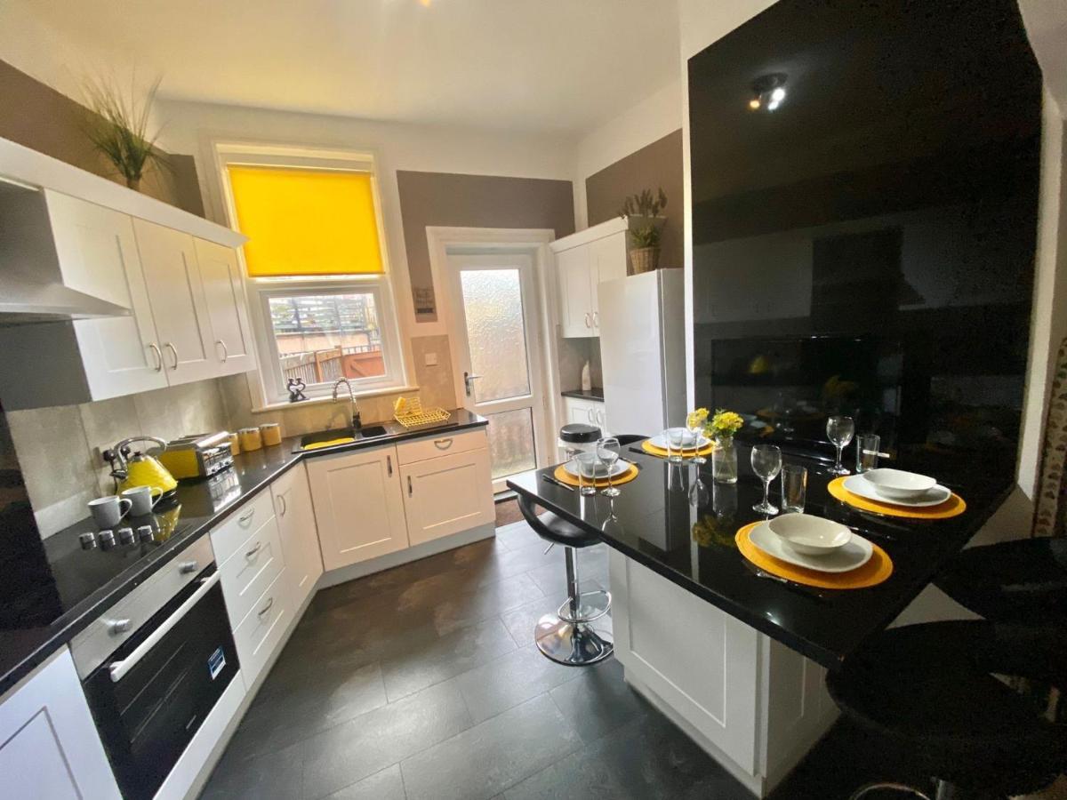 Blackpool Abode - The Buttercup Suite 외부 사진